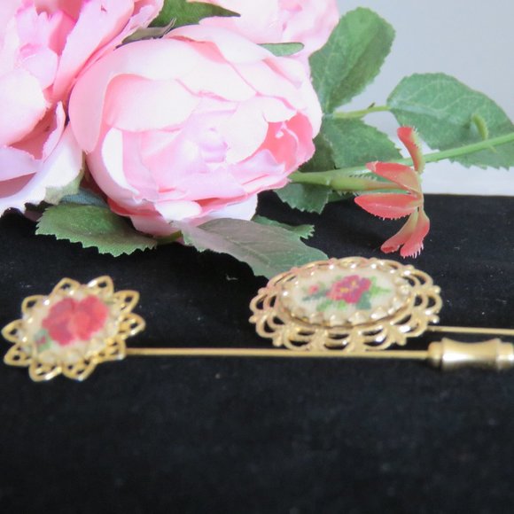 Vintage Gold Toned Petite Point Stick Pin Brooch, Embroidered Roses, Set of 2 - Picture 4 of 7
